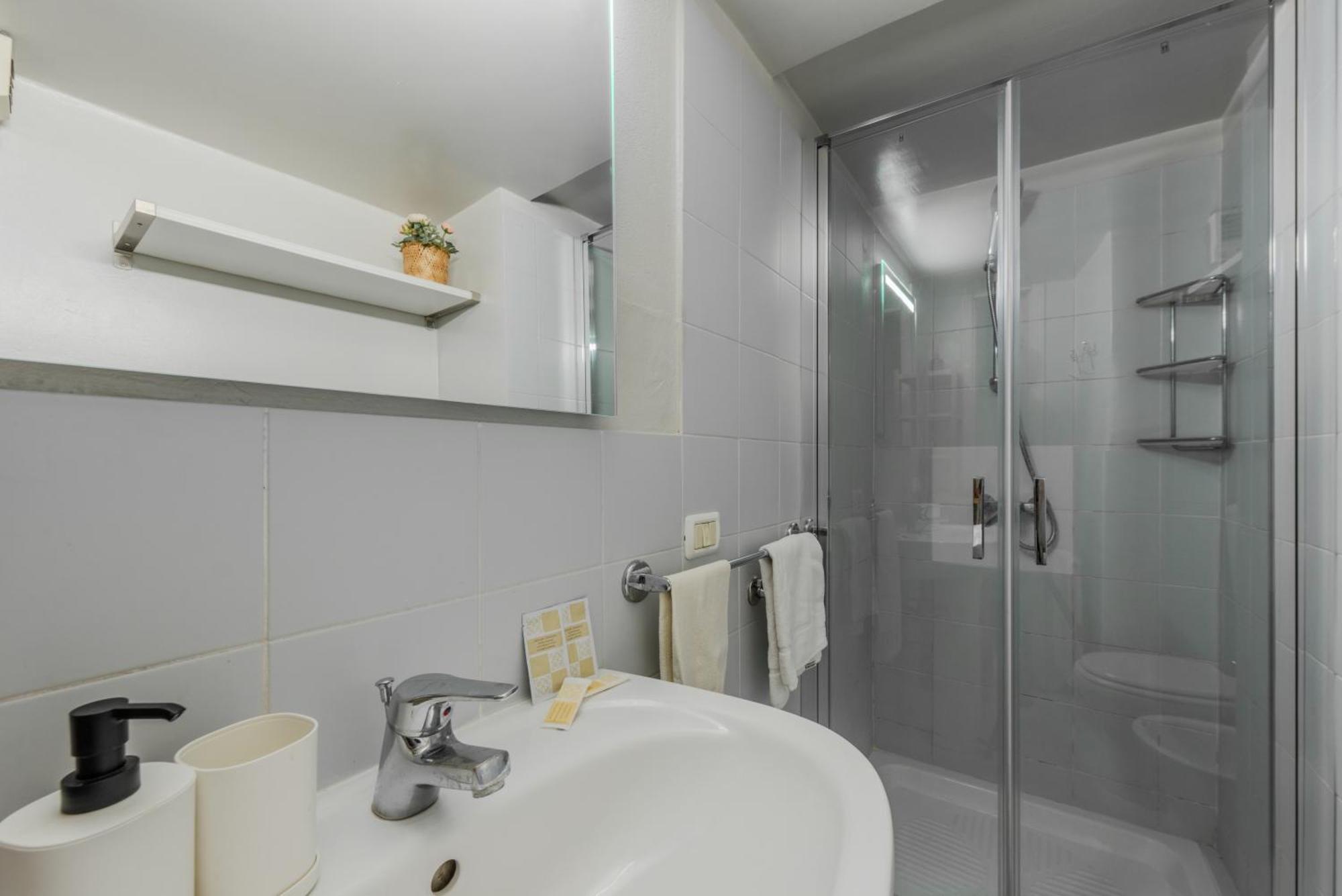 Apartmán Porta Garibaldi Antique Charm Milán Exteriér fotografie